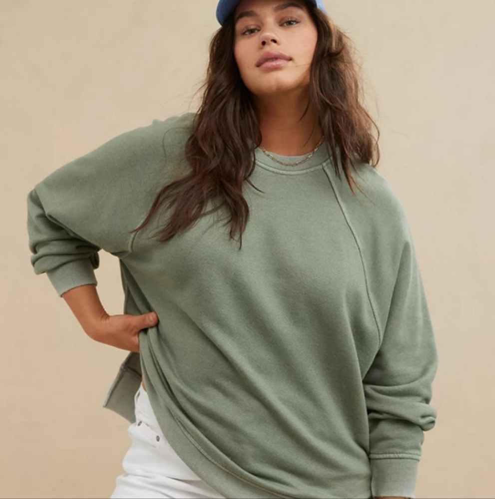 Aerie Beach Party Crew Sweatshirt in Olive